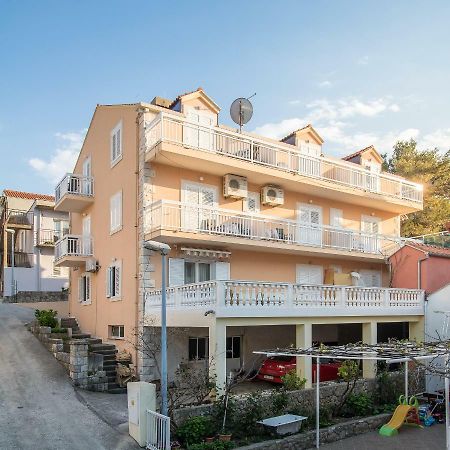 קאבטאט Villa Voinic 3 מראה חיצוני תמונה