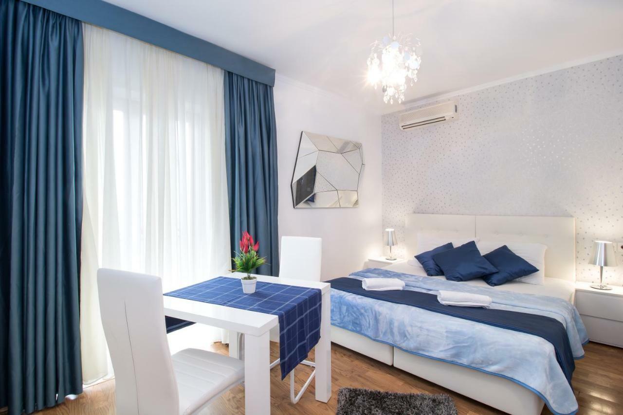 קאבטאט Villa Voinic 3 מראה חיצוני תמונה