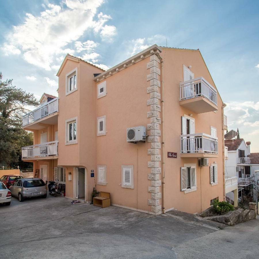 קאבטאט Villa Voinic 3 מראה חיצוני תמונה