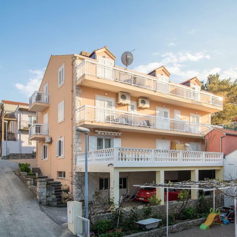 קאבטאט Villa Voinic 3 מראה חיצוני תמונה