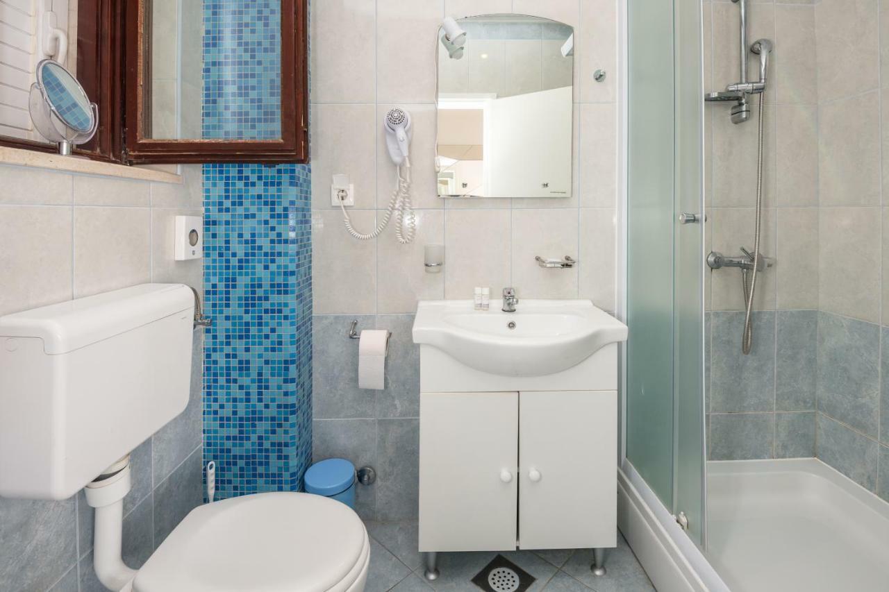 קאבטאט Villa Voinic 3 מראה חיצוני תמונה