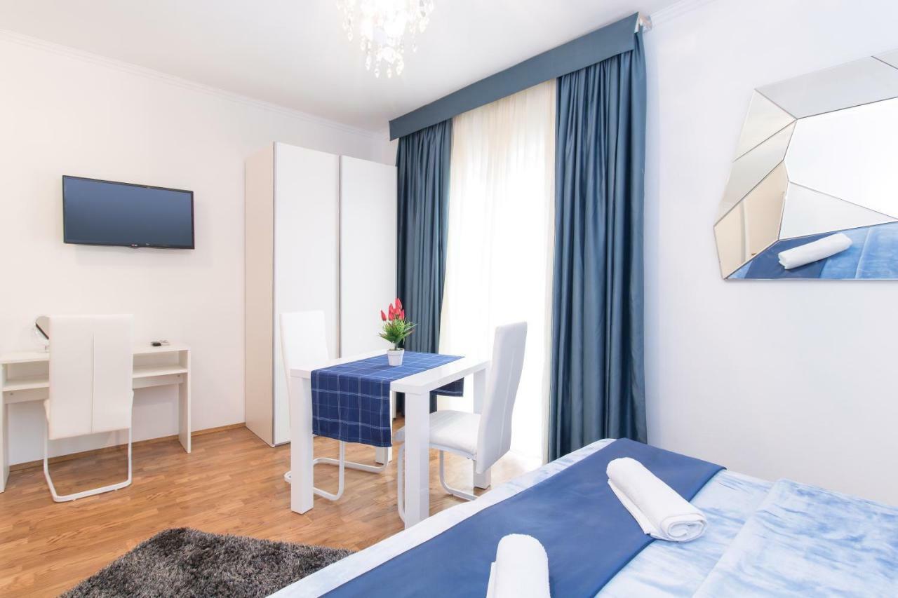 קאבטאט Villa Voinic 3 מראה חיצוני תמונה