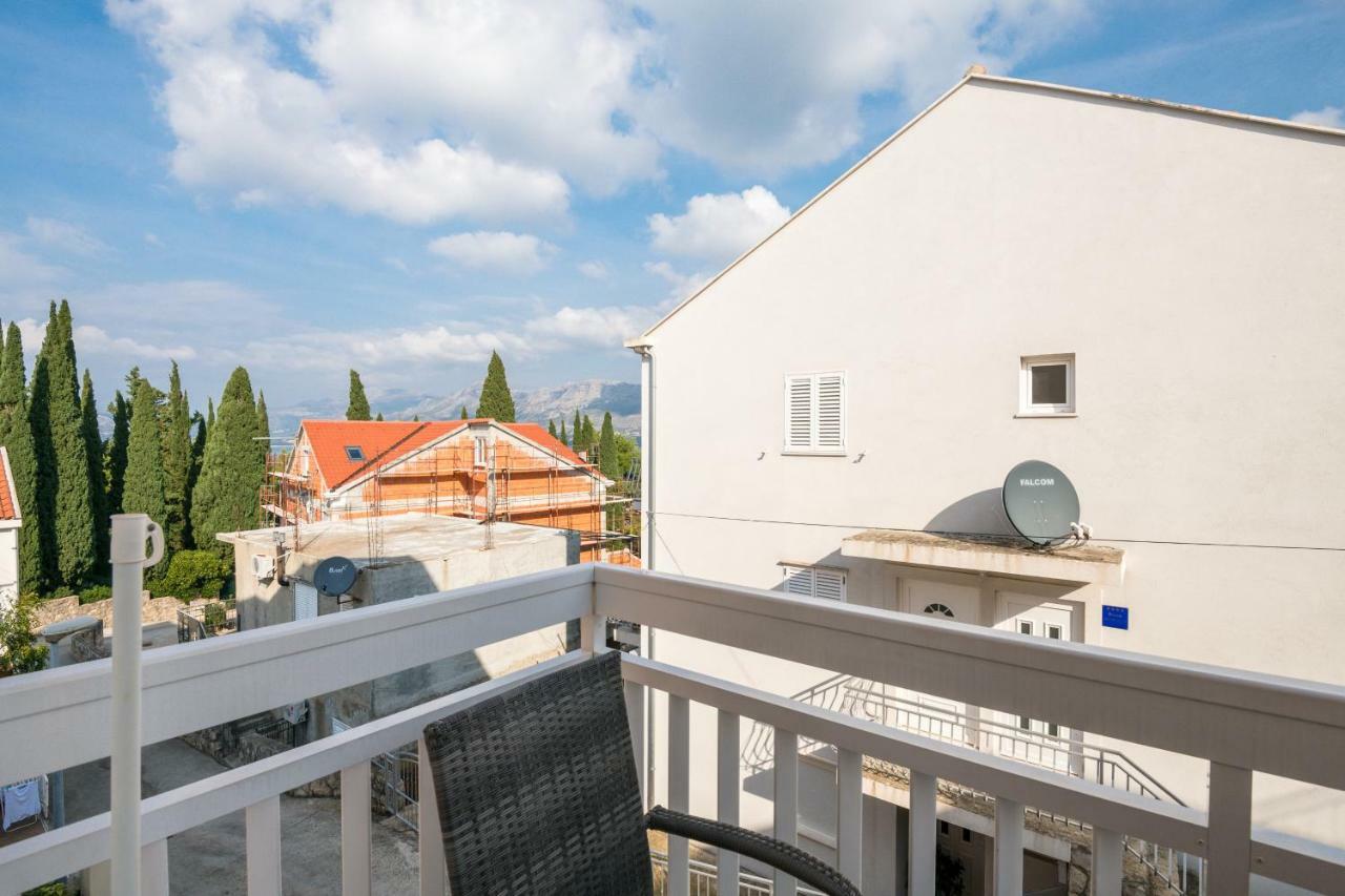 קאבטאט Villa Voinic 3 מראה חיצוני תמונה