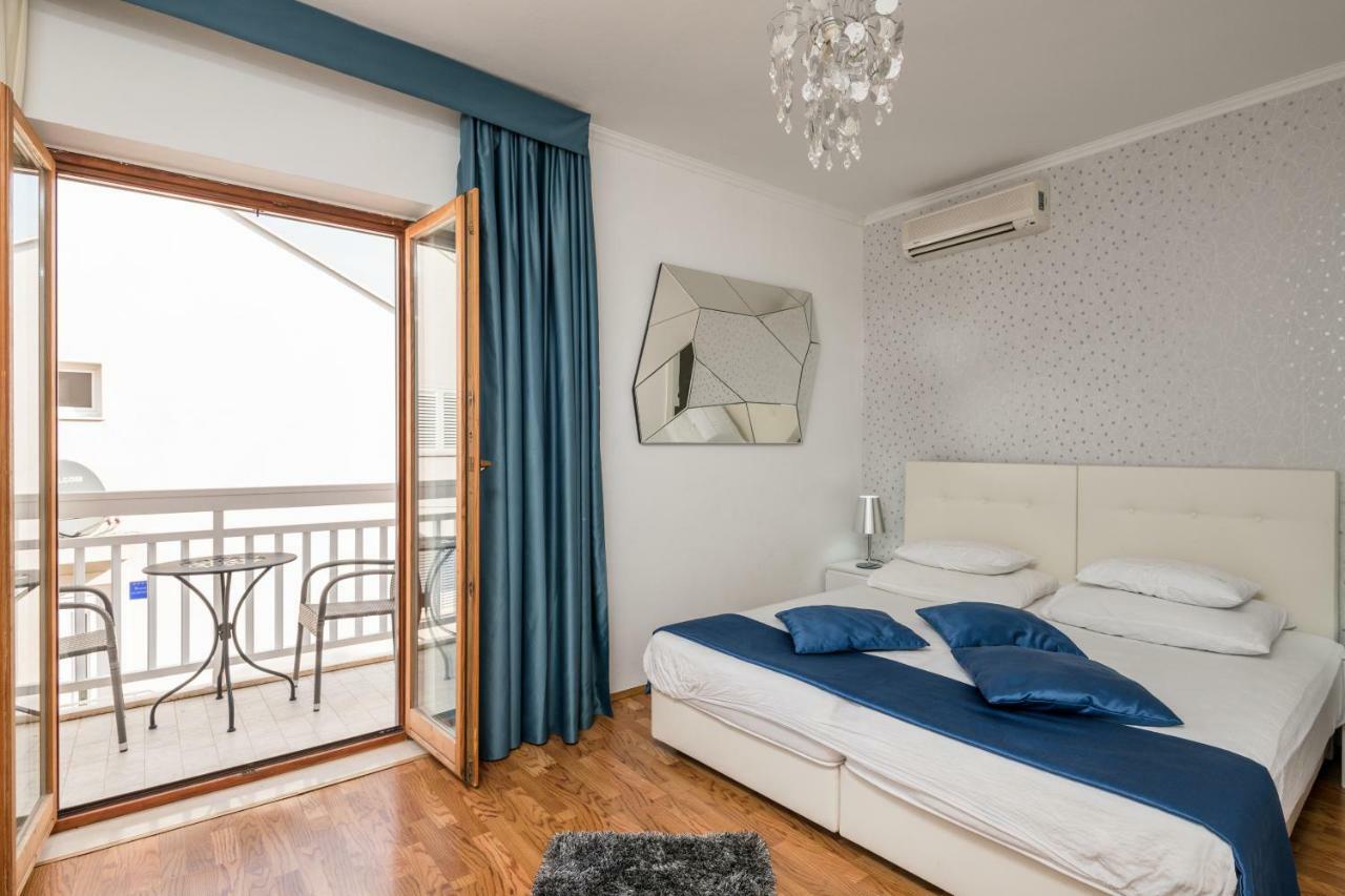 קאבטאט Villa Voinic 3 מראה חיצוני תמונה