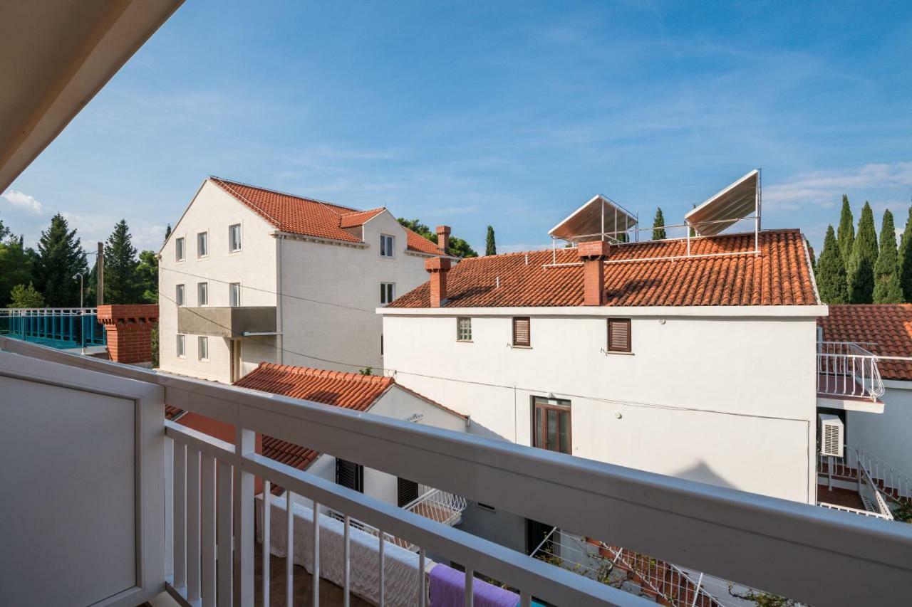קאבטאט Villa Voinic 3 מראה חיצוני תמונה