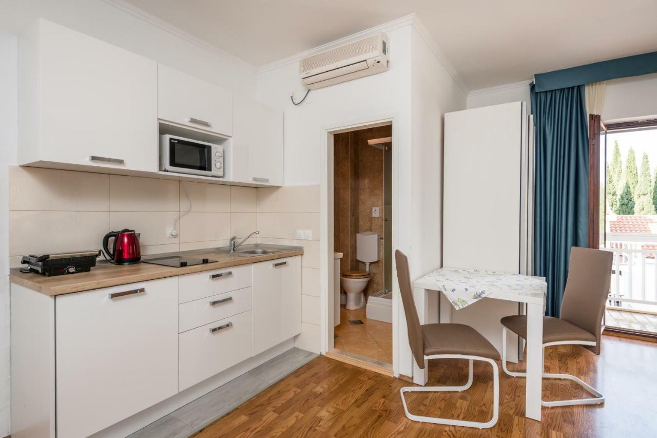קאבטאט Villa Voinic 3 מראה חיצוני תמונה